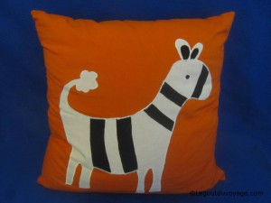 Coussin Zebre IMG 33342 300x225 A la tombée de la nuit, prenez garde aux tigres de Slovénie !